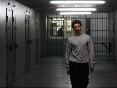 tahar-rahim-in-una-sequenza-del-film-il-profeta-2009-146144 tahar-rahim-in-una-sequenza-del-film-il-profeta-2009-146144