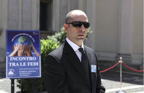 Checco Zalone Che Bella giornata