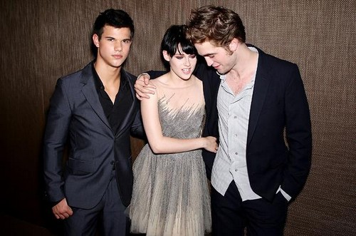 Breaking Dawn interviste a Robert Pattinson, Kristen Stewart e Taylor Lautner (2)