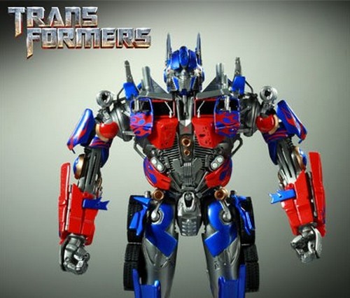 Transformers 3, la statua di Optimus Prime (2)
