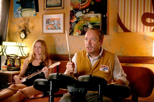 Father of invention, poster e immagini con Kevin Spacey (5)