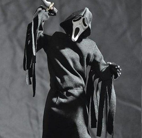 Scream, la nuova action figure di Ghost Face (6)