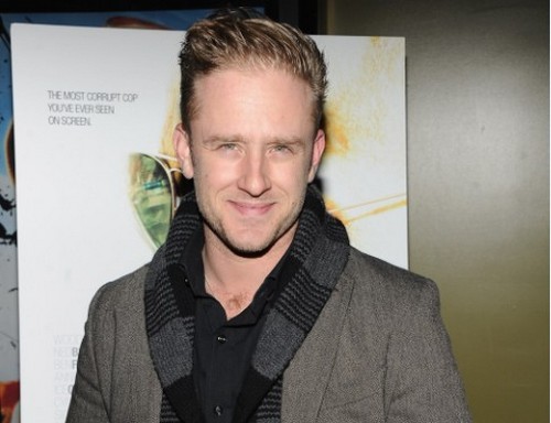 Guy Pearce, Ben Foster e Kelly MacDonald in Queer (3)