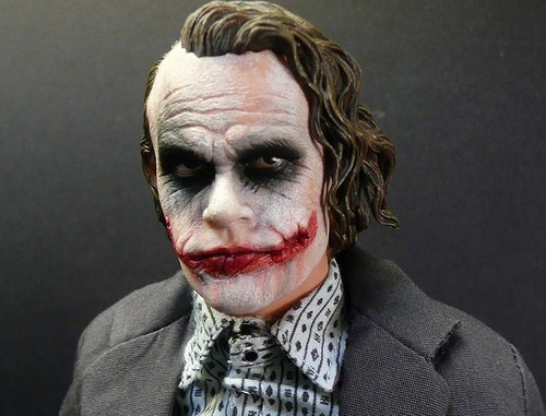 Il Cavaliere Oscuro, l'action figure di JokerHeath Ledger (17)