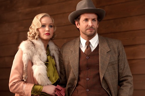 Serena, prima immagine ucon Bradley Cooper e Jennifer Lawrence (2)