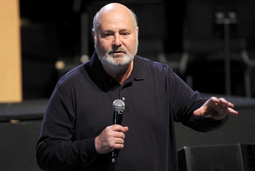 Barry Sonnenfeld dirigerà il cinecomic The Metal Men, Rob Reiner il thriller psicologico You Belong to Me, Casey Affleck il biopic sul campione di baseball Josh Hamilton (3)