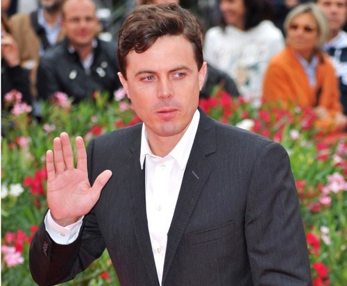 Barry Sonnenfeld dirigerà il cinecomic The Metal Men, Rob Reiner il thriller psicologico You Belong to Me, Casey Affleck il biopic sul campione di baseball Josh Hamilton (5)