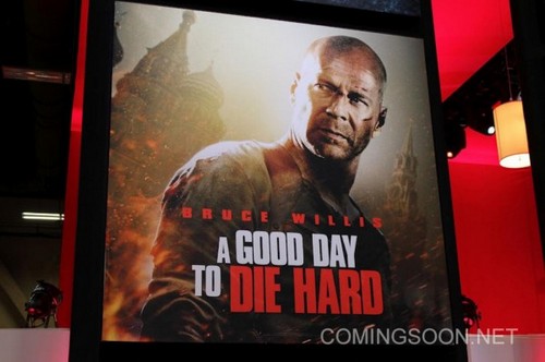Die Hard 5, Iron Man 3, Robocop, Rio 2, RIPD, Jurassic Park 3D, Piovono polpette 2, After Earth, Percy Jackson 2, Epic primi poster (3)