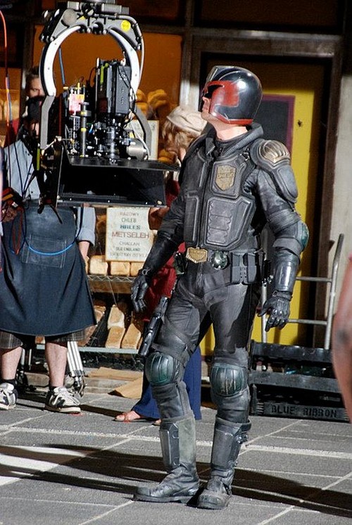 Dredd , foto dal set con Karl Urban e Olivia Thirlby (3)