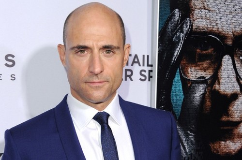 James Marsden in 2 Guns, James Woods e Ron Eldard nel biopic Jobs, Sean Astin nel prequel Cabin Fever Patient Zero, Mark Strong nel western Provenance, Ryan Reynolds confermato nel remake di Highlander (2)