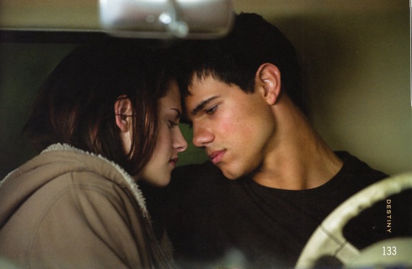 New Moon, pioggia di immagini di Edward Cullen, Bella Swan, Jacob e non solo