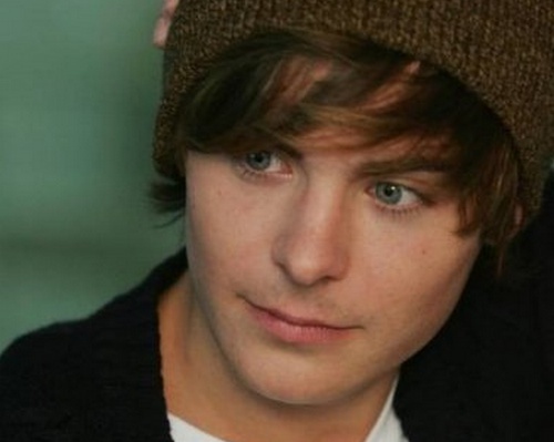 Zac Efron in The Necessary Death of Charlie Countryman, Wentworth Miller inn Analog, Vincent Curatola in Cogan’s Trade, Charlize Theron in Prometheus