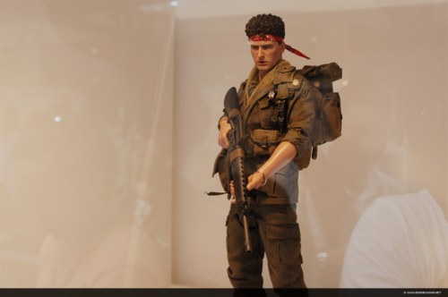 Platoon, l’action figure di Charlie Sheen