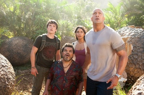 Viaggio nell’isola misteriosa, immagini con Dwayne Johnson