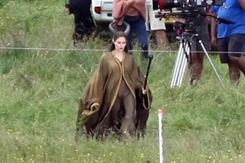 Maleficent, intervista ad Angelina Jolie e prime foto dal set