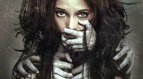 The Apparition, due clip per l’horror sovrannaturale di Todd Lincoln