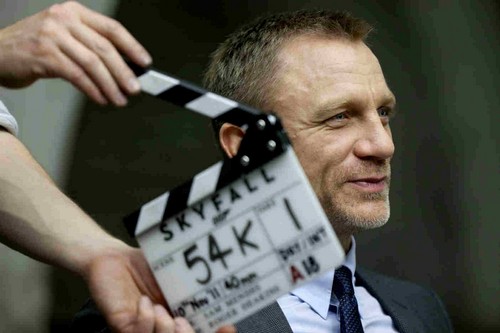 007 – Skyfall, video blog sulla colonna sonora e 4 clip dal set