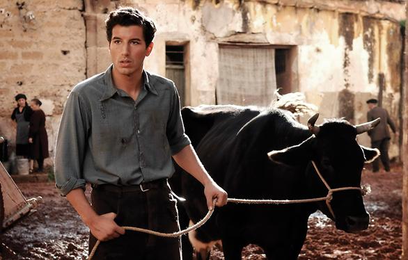 Arthur e il popolo dei Minimei, Jumper – Senza confini, The Hunted – La Preda, Baarìa, Penelope, Don’t Say a Word, Primi amori primi vizi primi baci, Screwed – Due criminali da strapazzo, stasera in tv