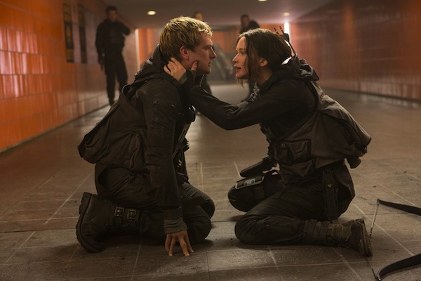 Hunger Games: Il Canto della Rivolta – Parte 2, tantissime foto e nuovo spot del film